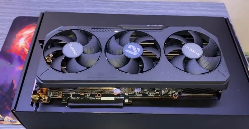 کارت گرافیک گیگابایت RX 9070 XT